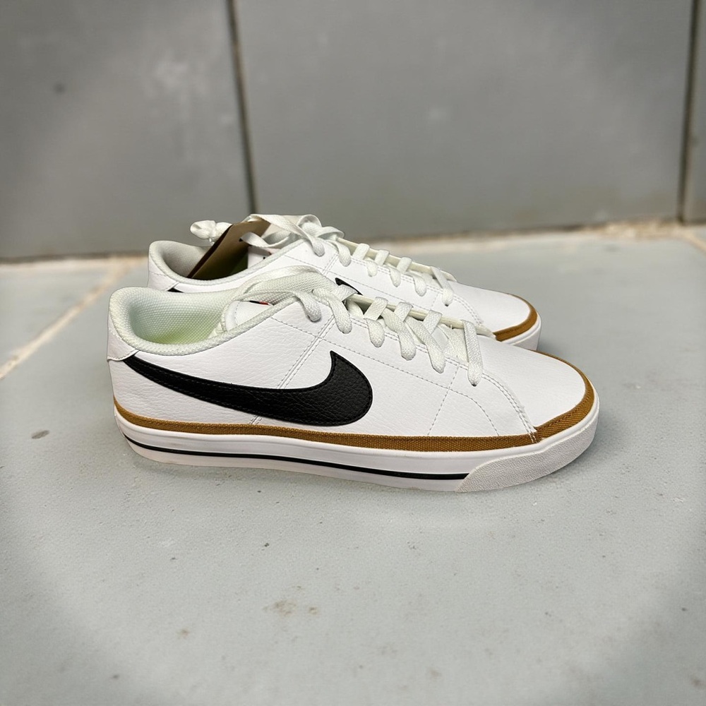Nike Court Legacy